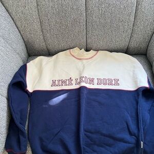 Some leon sore swat shirt S